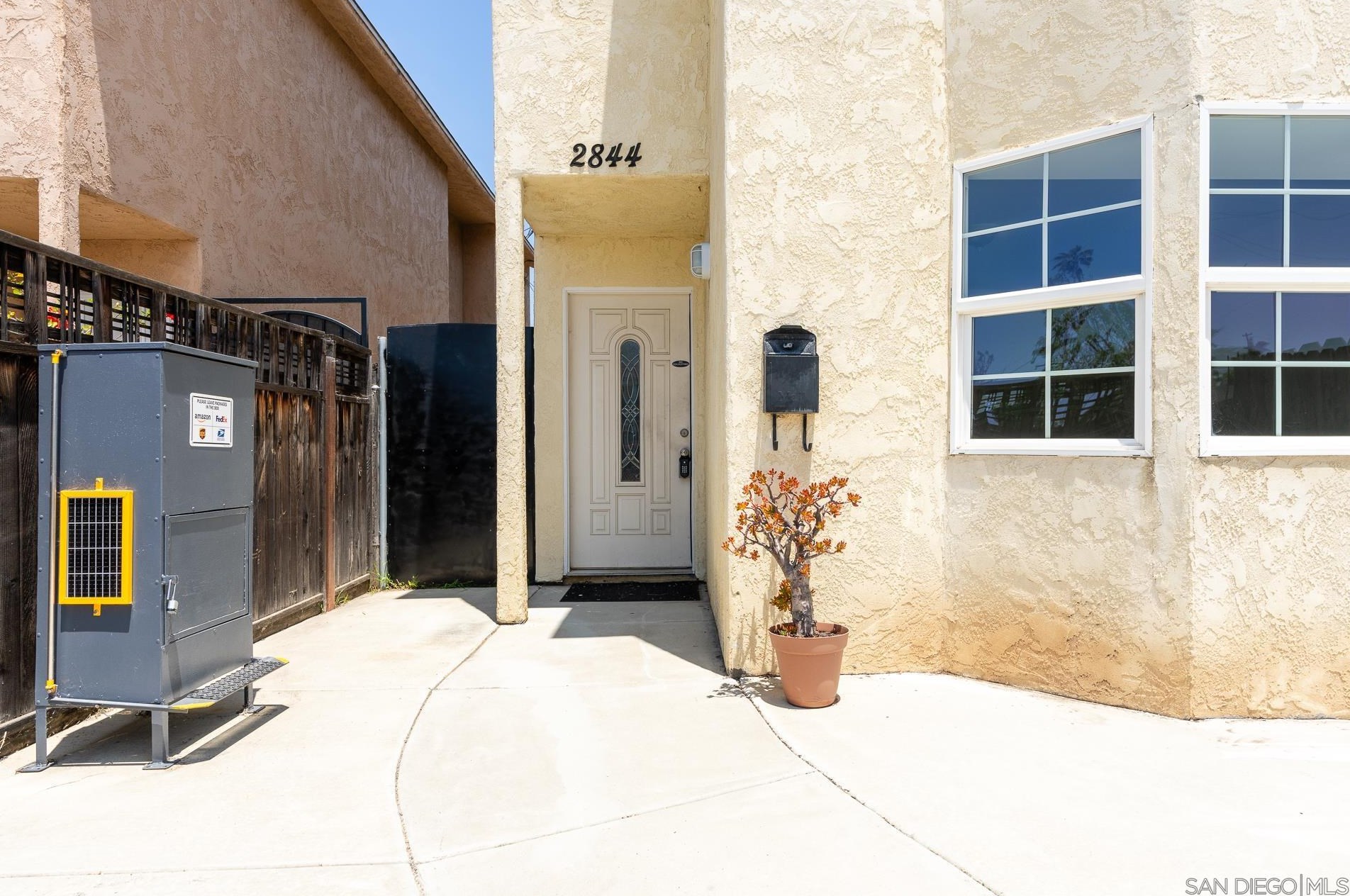 2844 Clay Ave, San Diego, CA 92113-1323