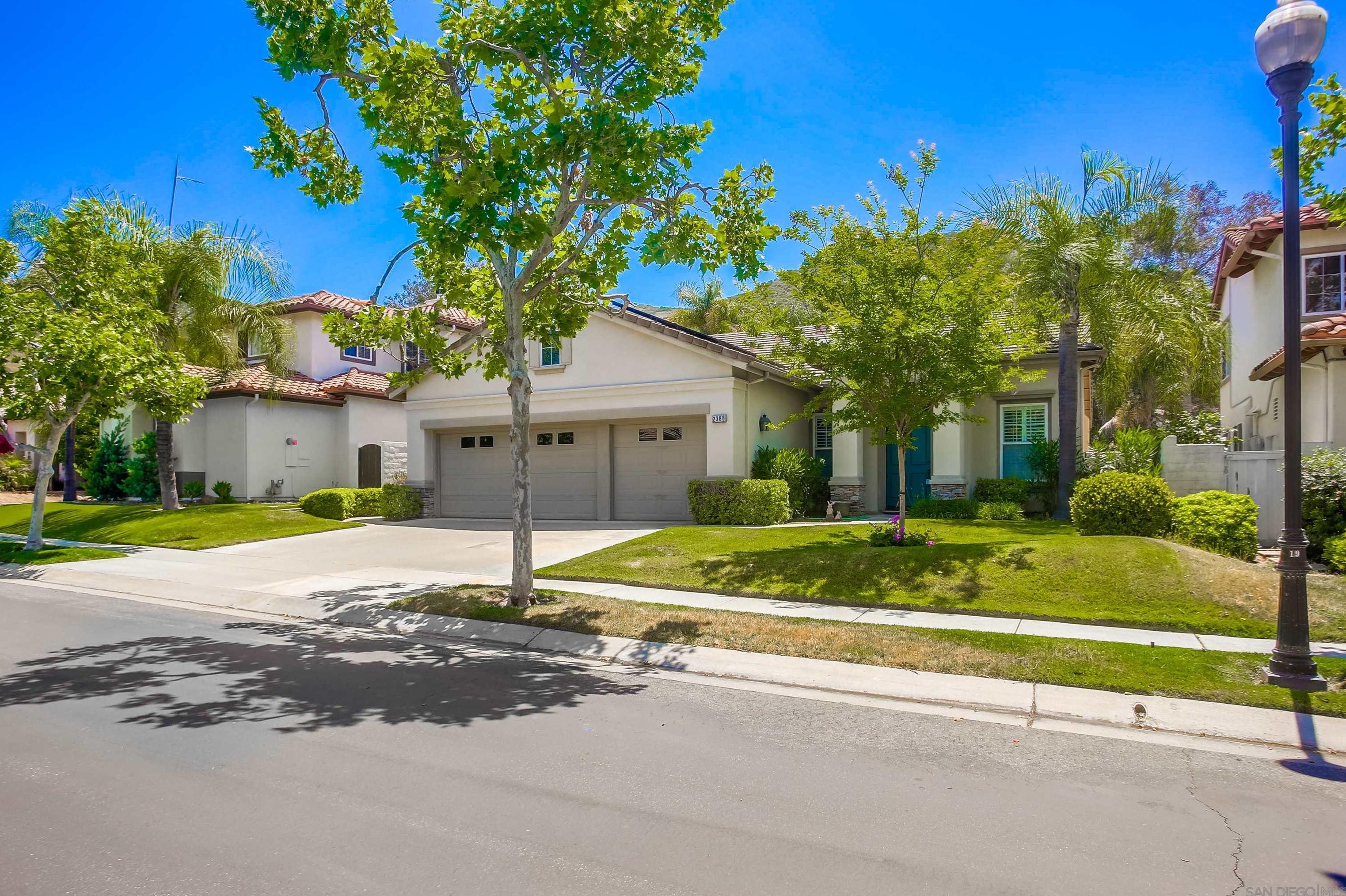 2388 Old Ranch Rd, Escondido, CA 92027-6732