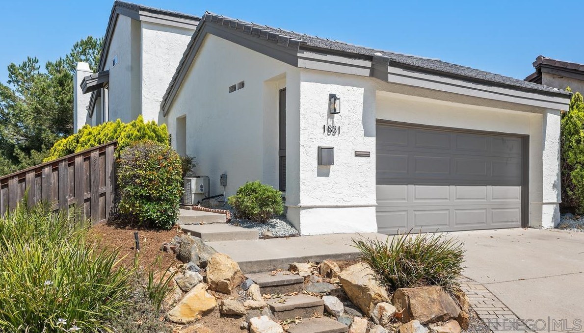 1831 Cathedral Gln, Escondido, CA 92029-3030