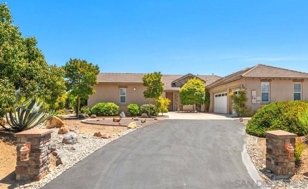 27107 Silver Berry Way, Valley Center, CA 92082