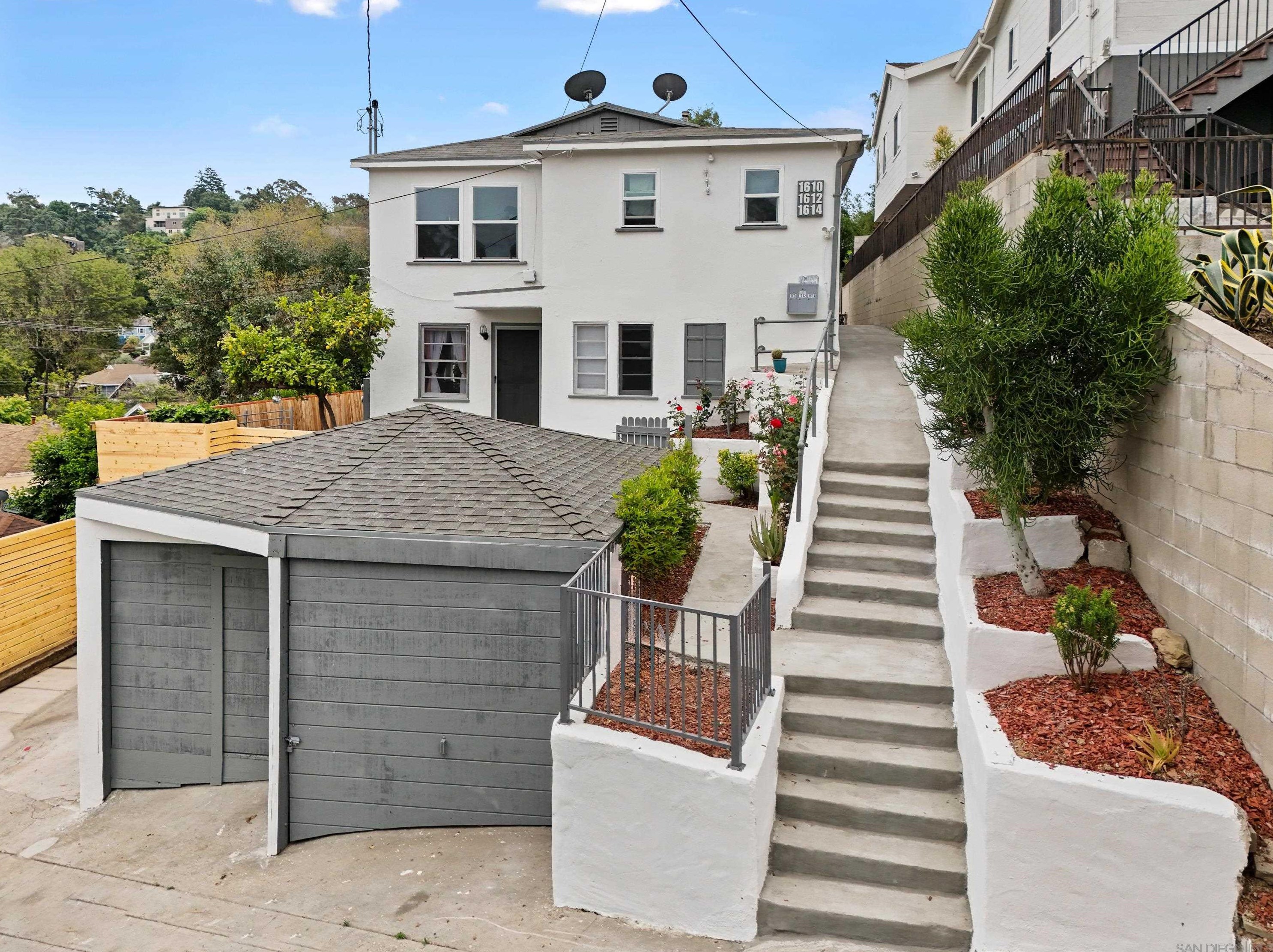 1610 Fargo St, Los Angeles, CA 90026-1948