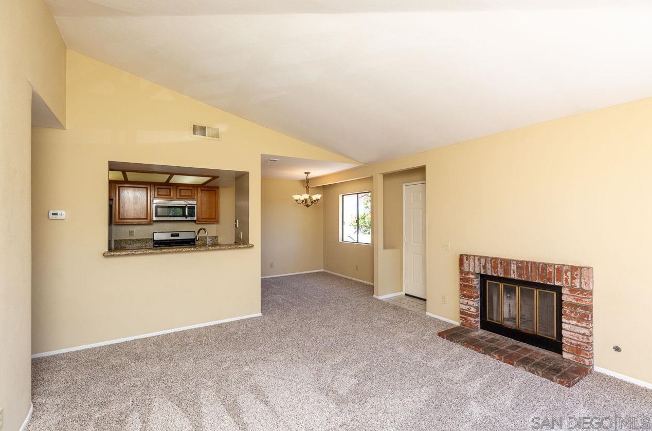 9370 Twin Trails Dr, San Diego, CA 92129-2667