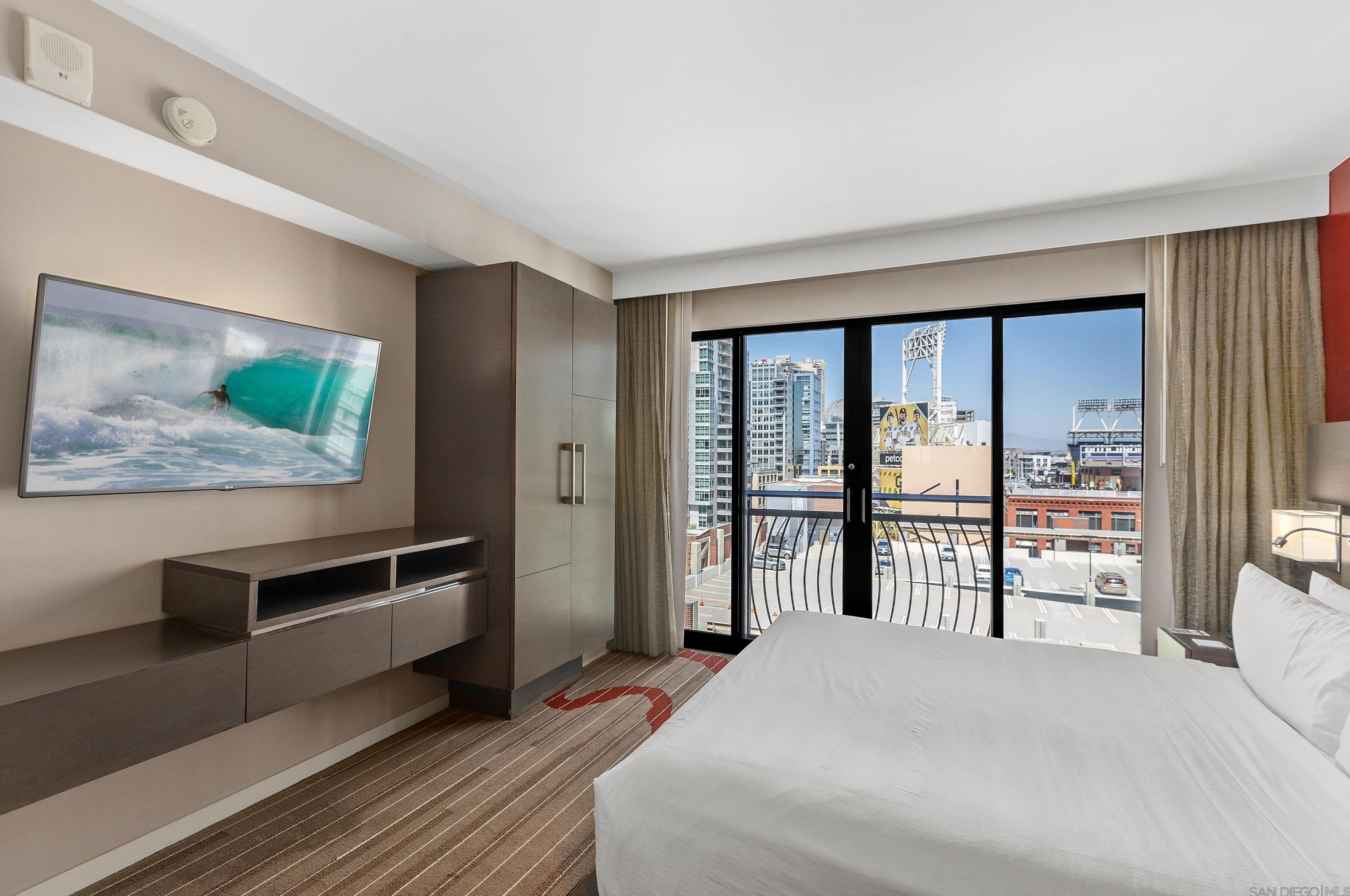 207 5th Ave 1042, San Diego, CA 92101