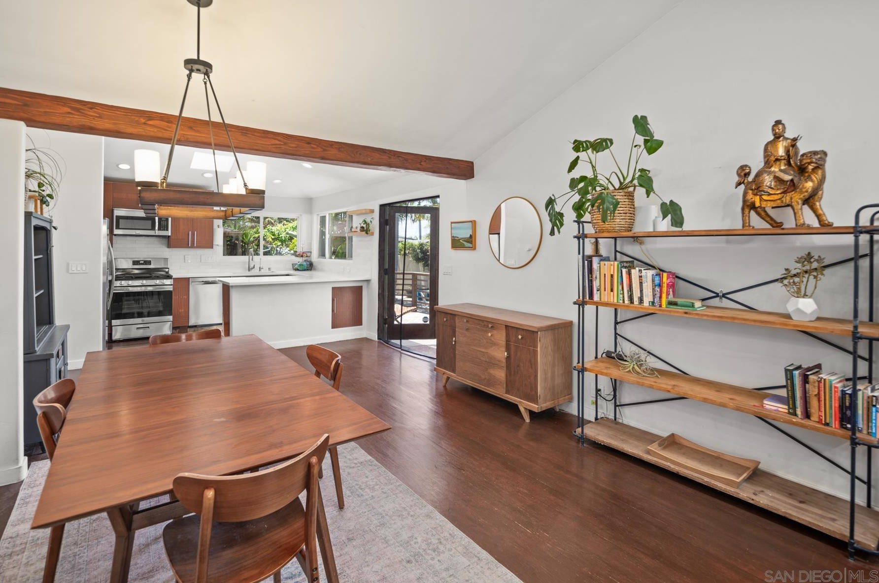 1705 Horne St, Oceanside, CA 92054-6014