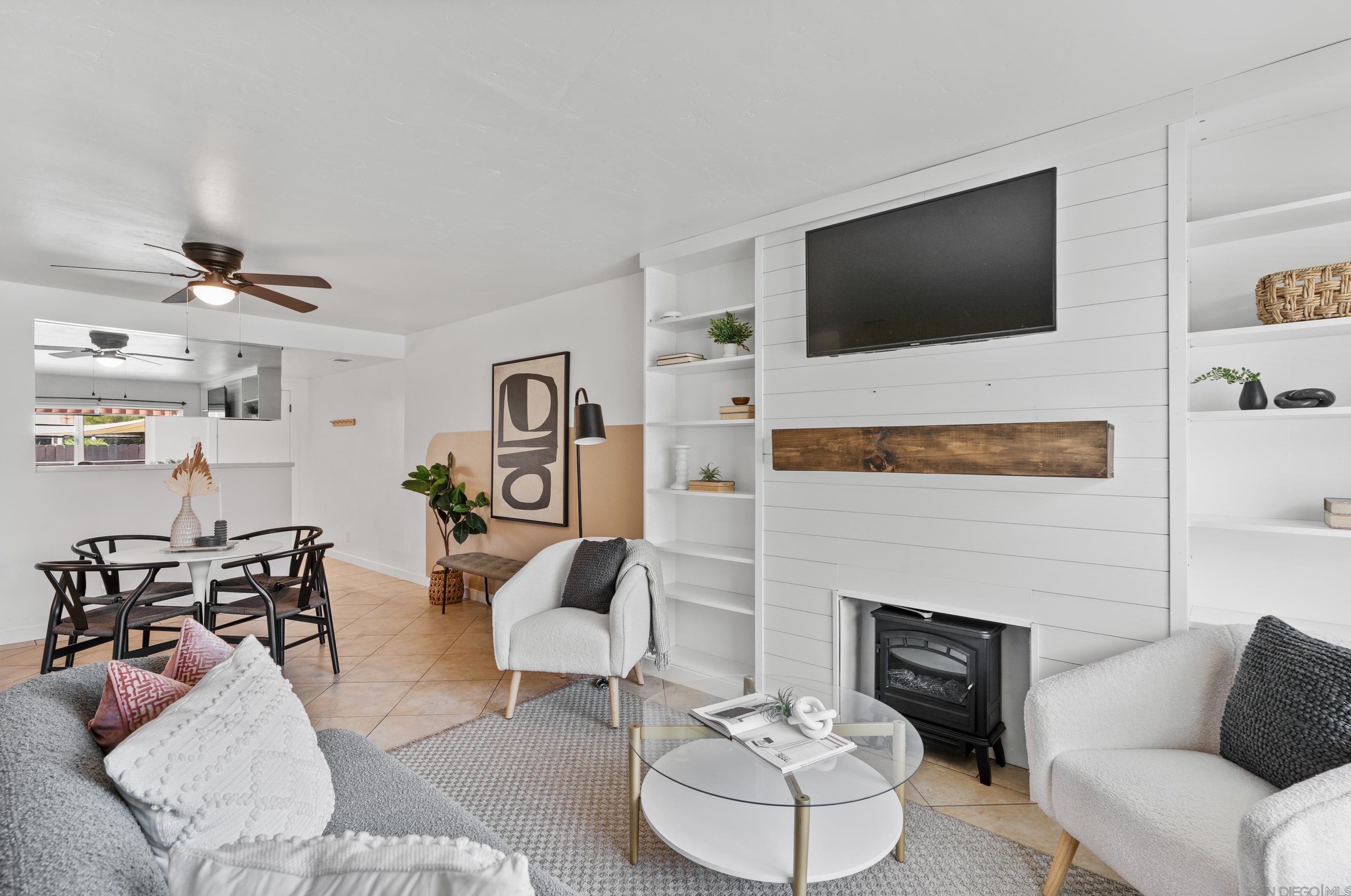 912 N Fig St F, Escondido, CA 92026