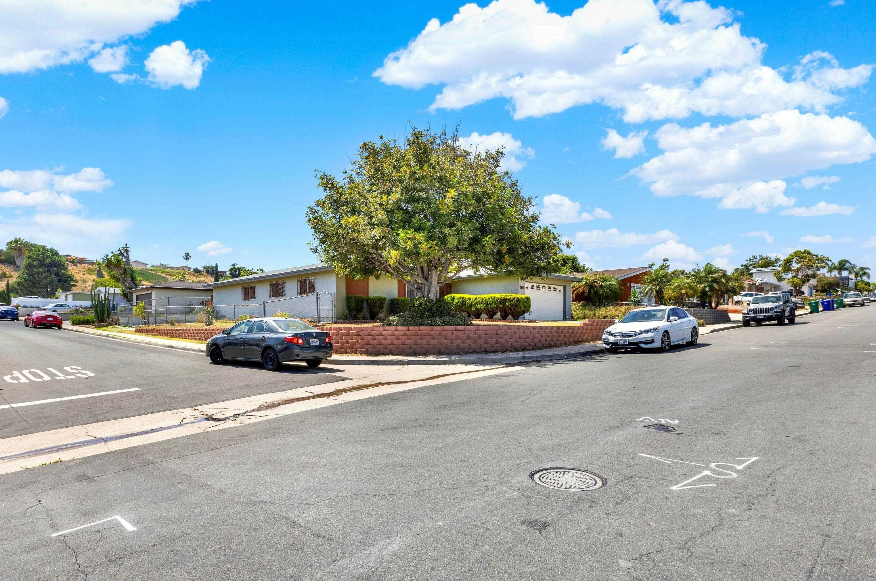 1422 Peterlynn Dr, San Diego, CA 92154