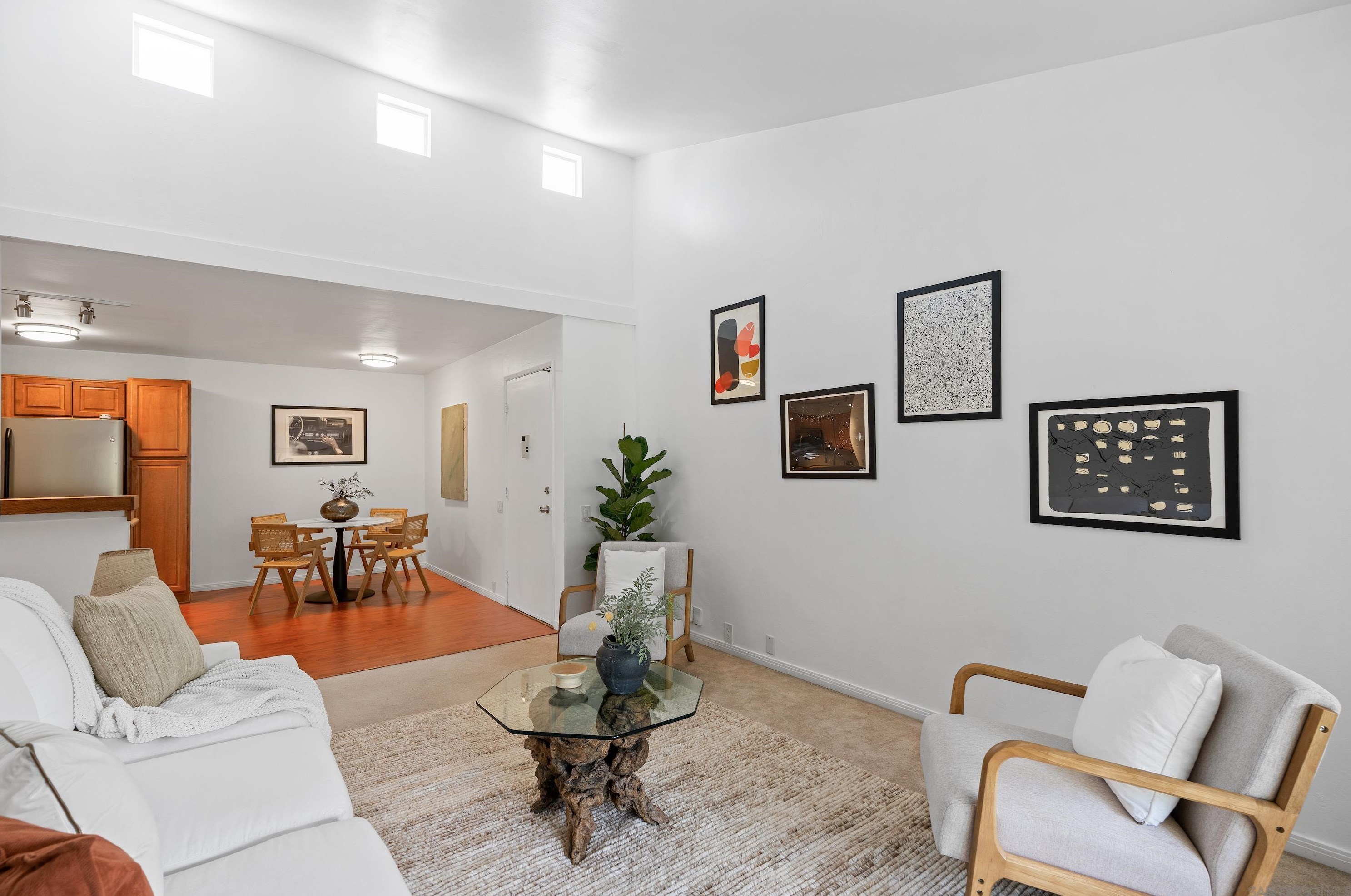 1801 Diamond St 302, San Diego, CA 92109