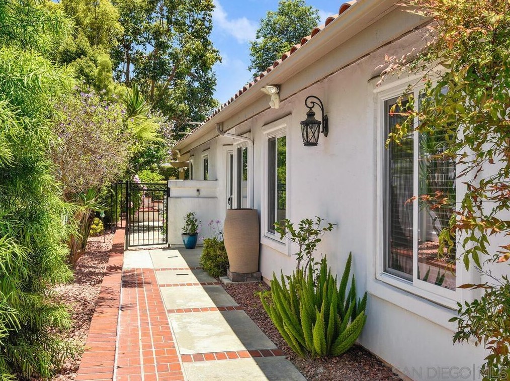 5073 Corinthia Way, Oceanside, CA 92056