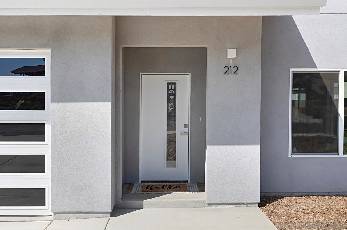 212 S 66th St, San Diego, CA 92114