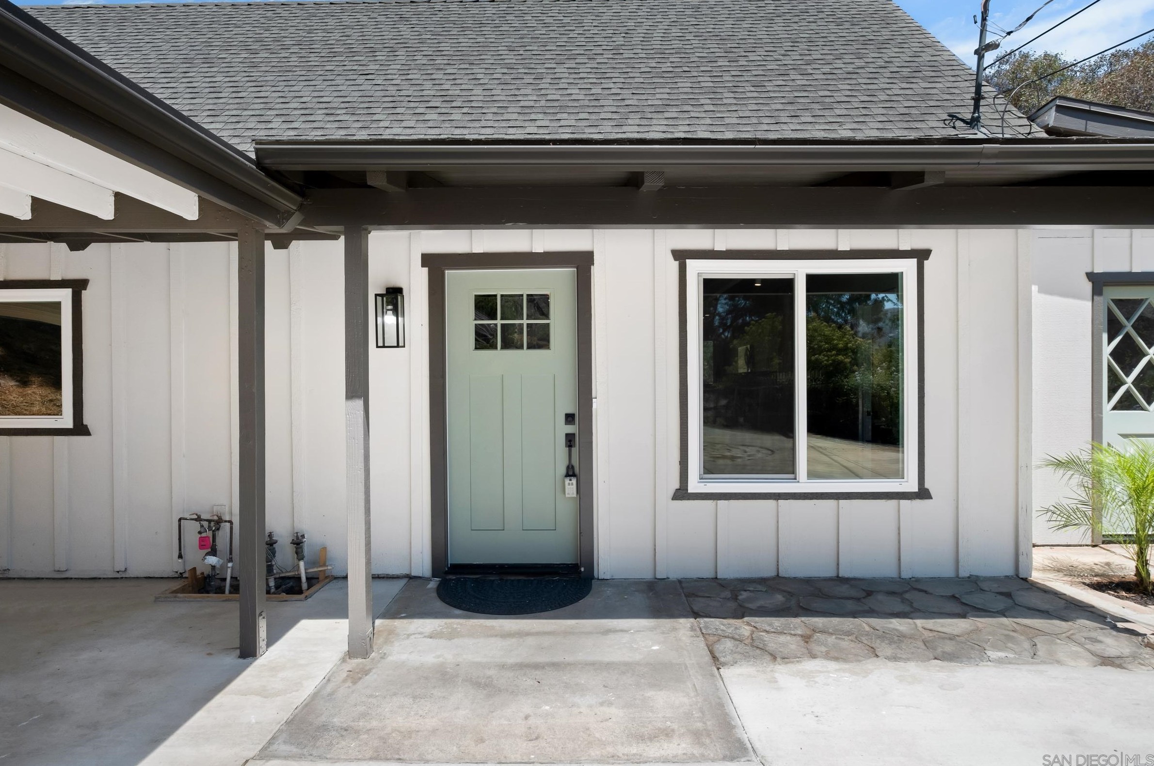 11802 Hi Ridge Rd, Lakeside, CA 92040