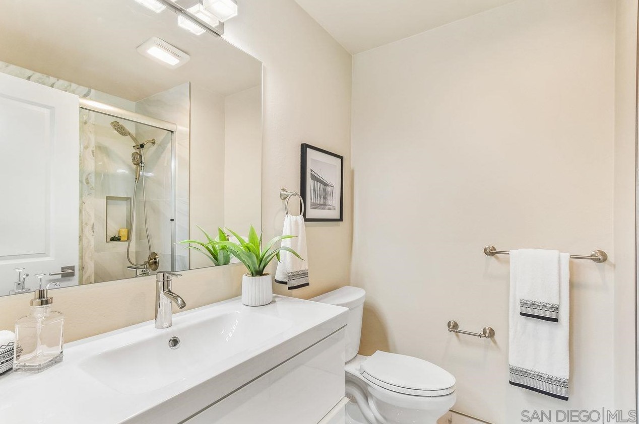 3735 31 St, San Diego CA 92113-2526 exterior