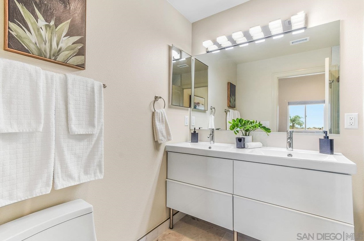 3735 31 St, San Diego CA 92113-2526 exterior