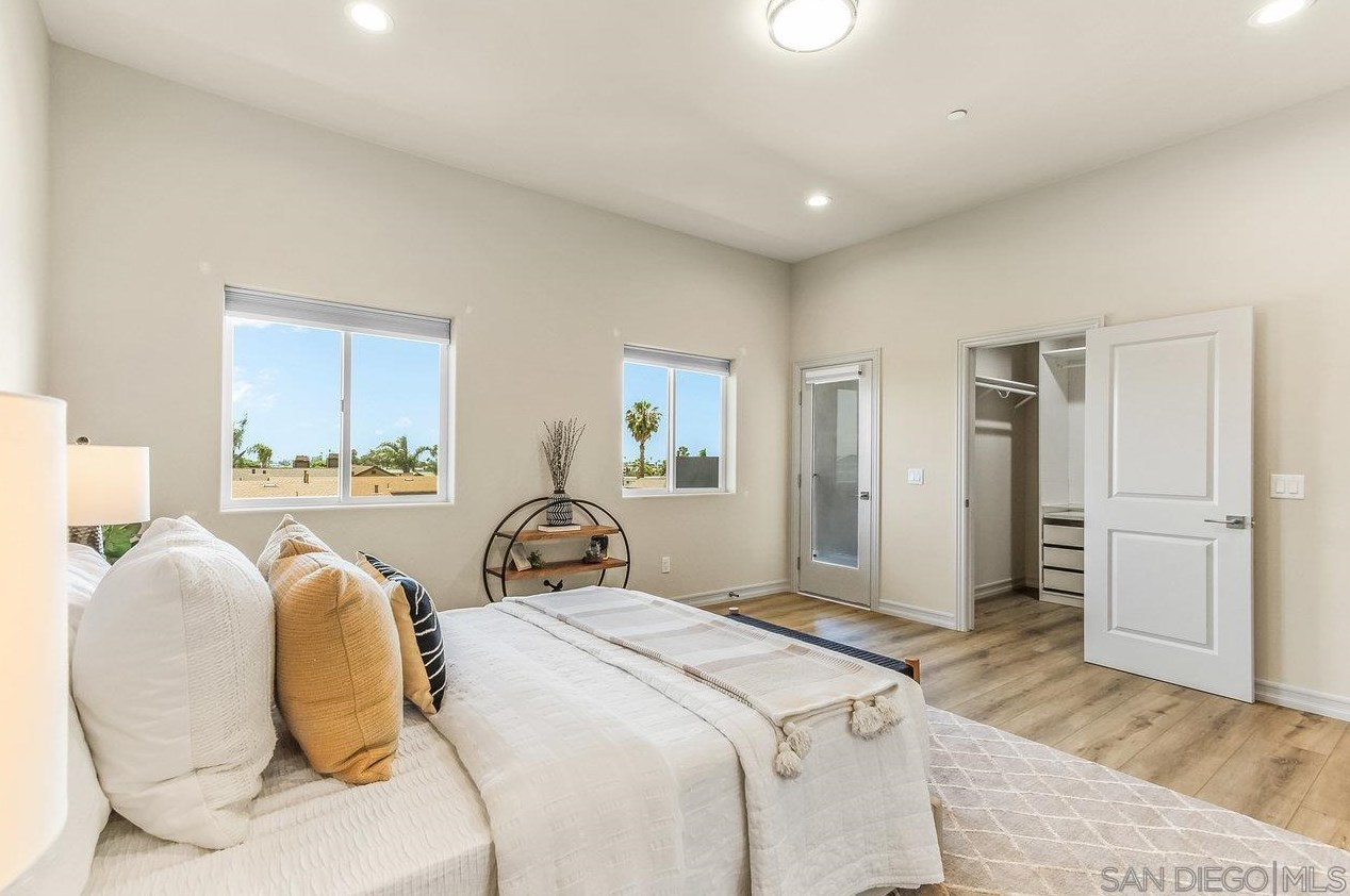 3735 31 St, San Diego CA 92113-2526 exterior