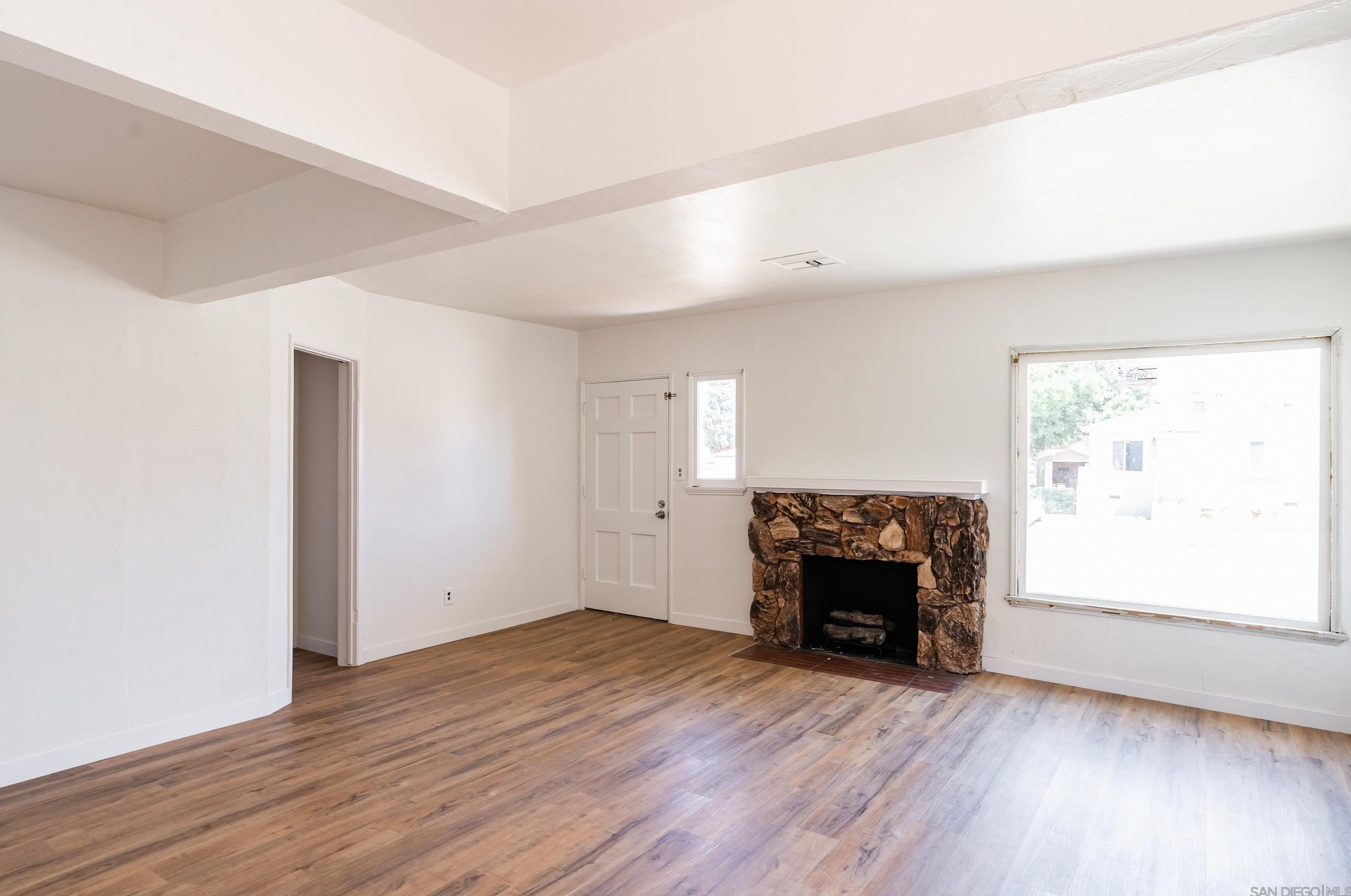 5782 Cumberland St, San Diego CA  92139-3008 exterior