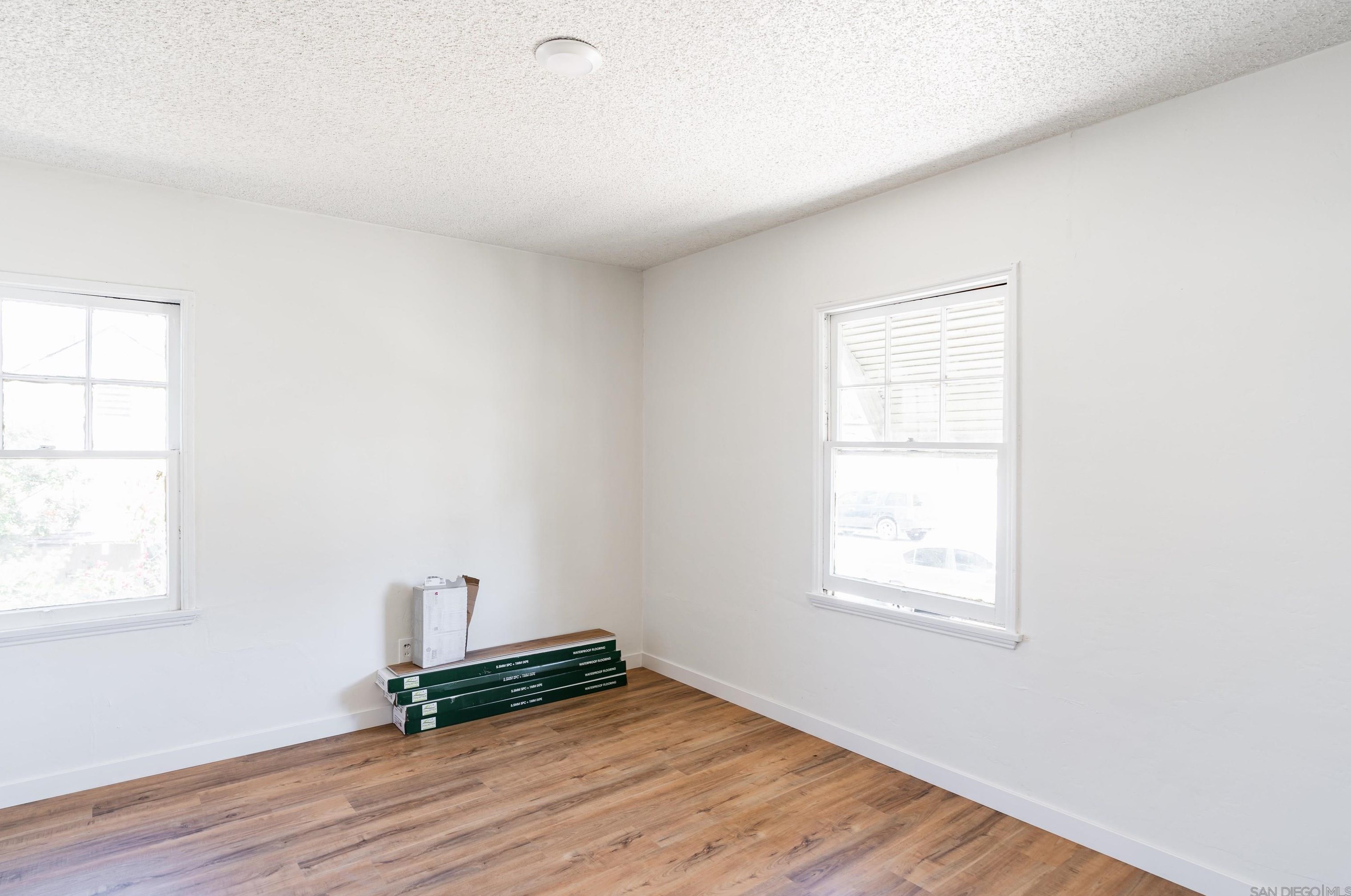 5782 Cumberland St, San Diego CA  92139-3008 exterior