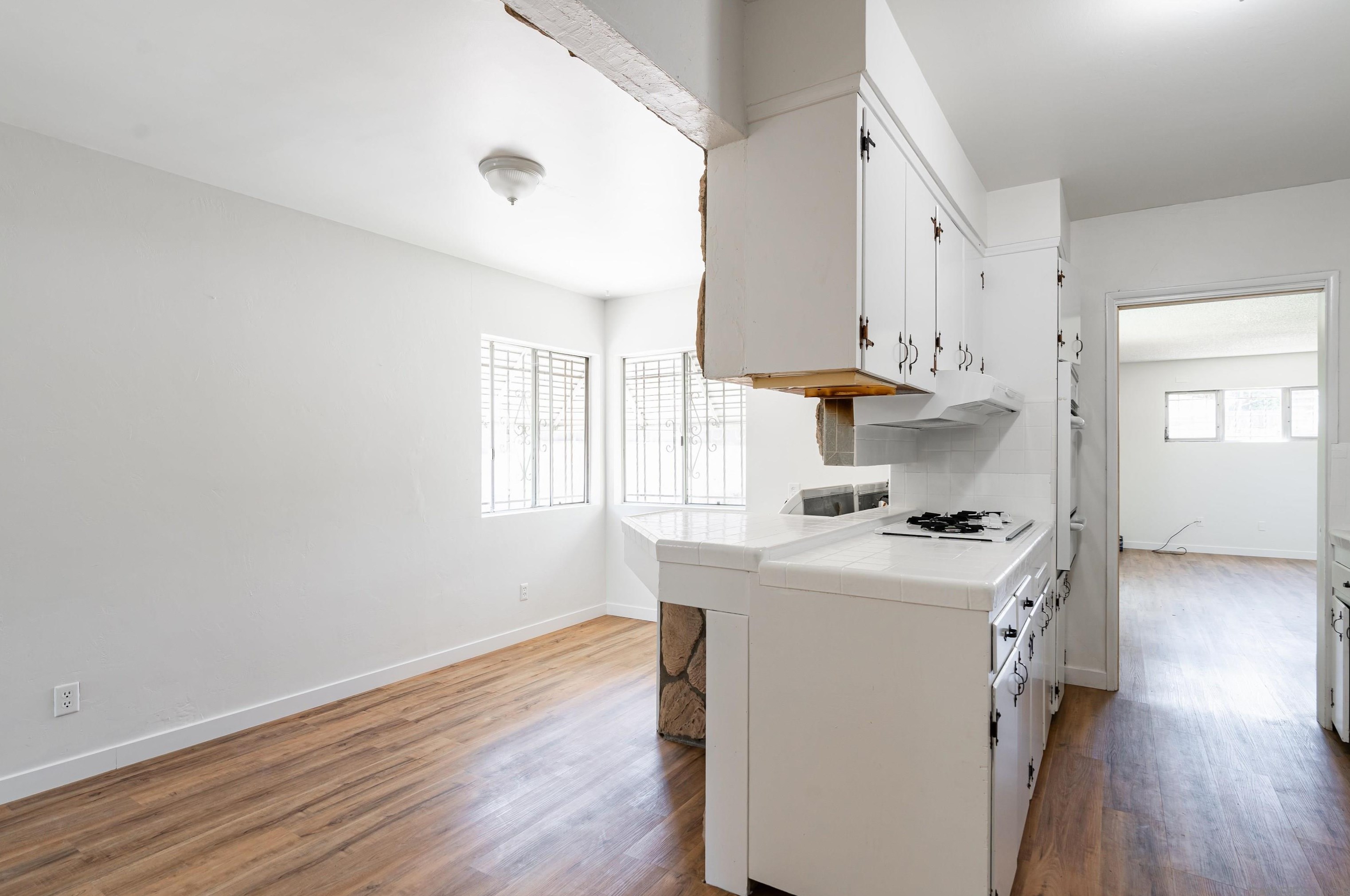 5782 Cumberland St, San Diego CA  92139-3008 exterior