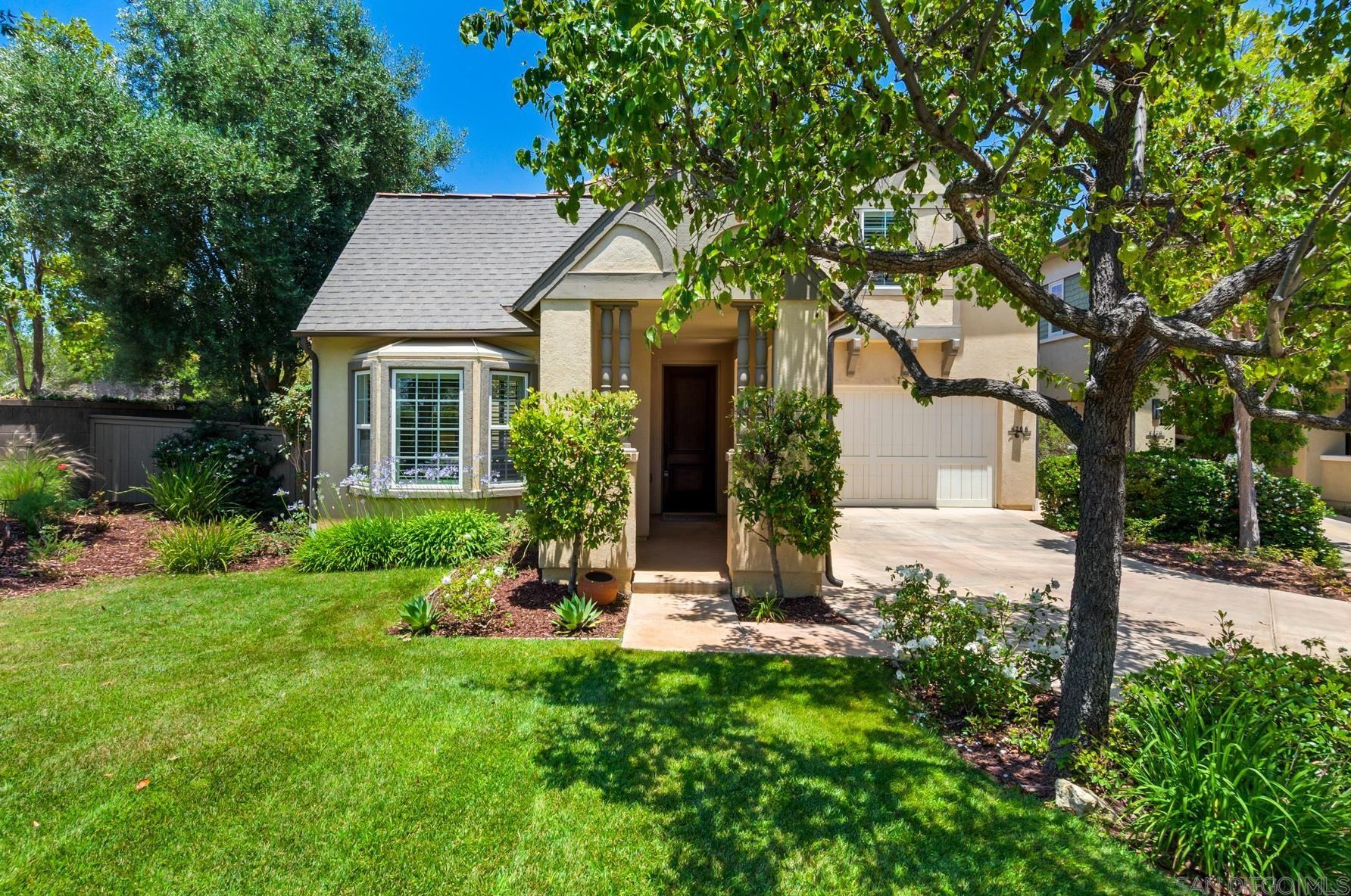 8266 Chandler Hill Ct, San Diego, CA 92127