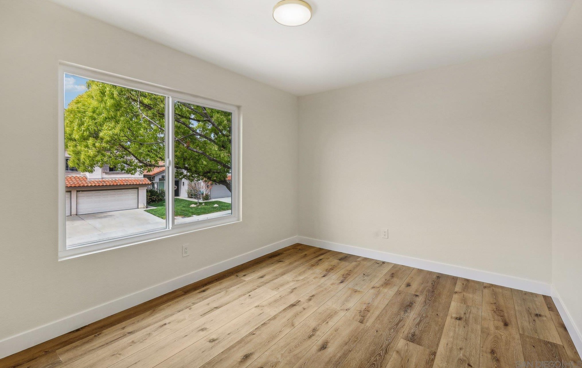 1550 Madrid Dr, Vista CA  92081-5007 exterior