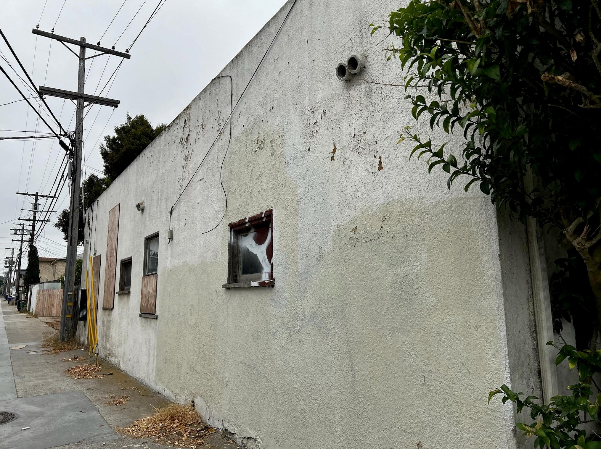 2175 Bacon St, San Diego, CA 92107