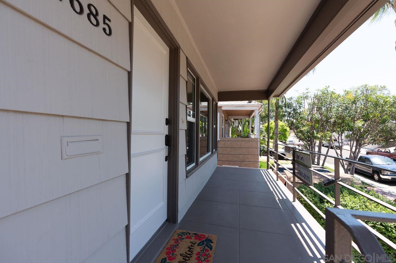 4685 Esther St, San Diego, CA 92115-3835