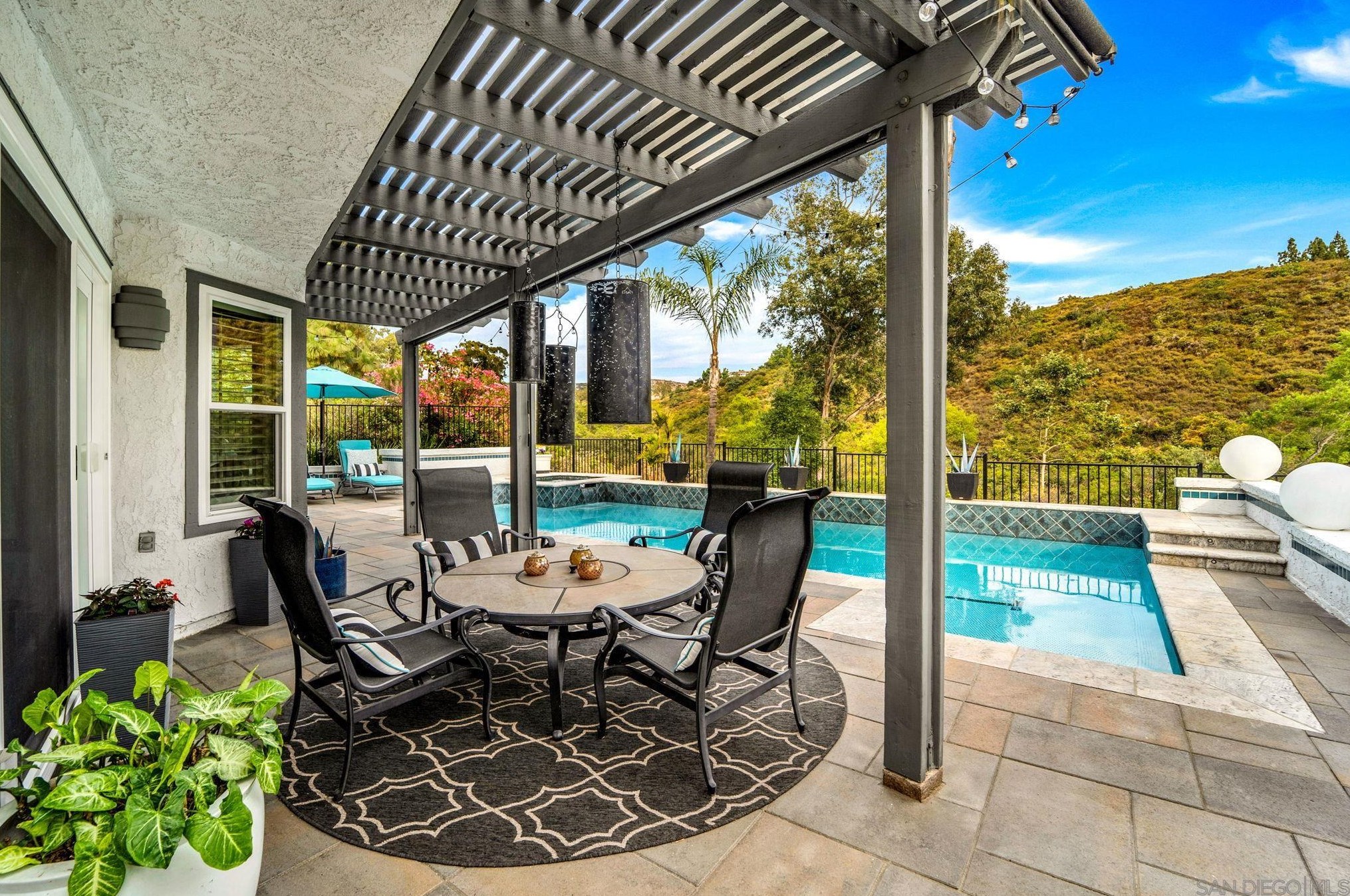 10921 Portobelo Dr, San Diego, CA 92124-1182