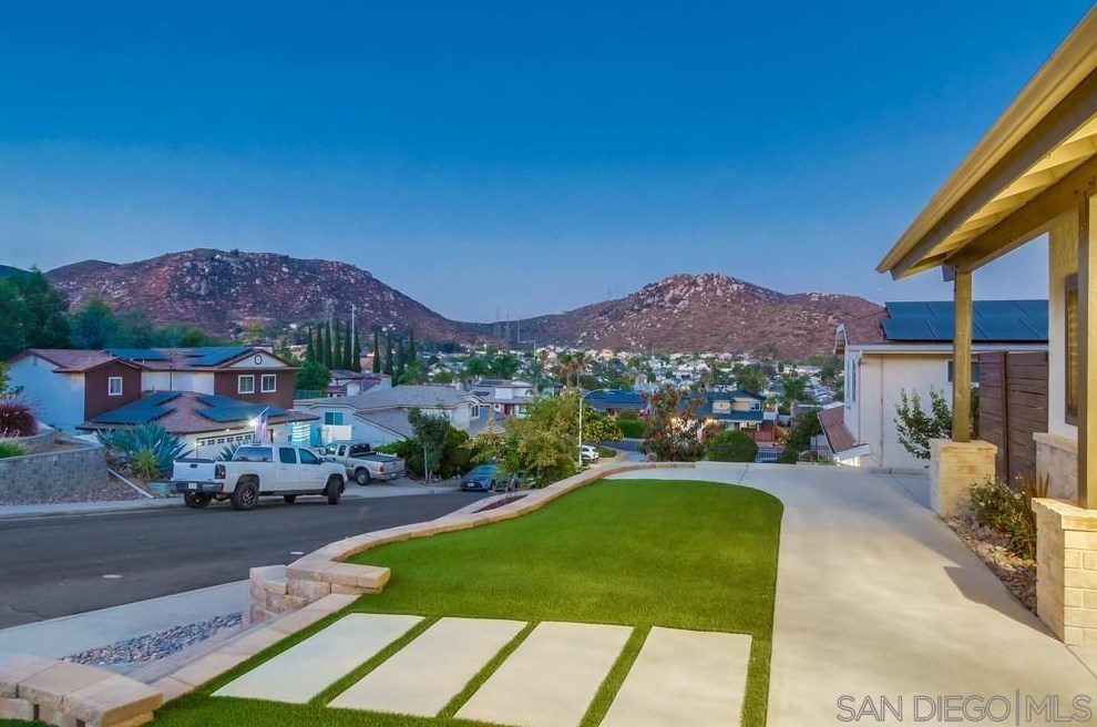 10039 Trenchard St, Santee, CA 92071