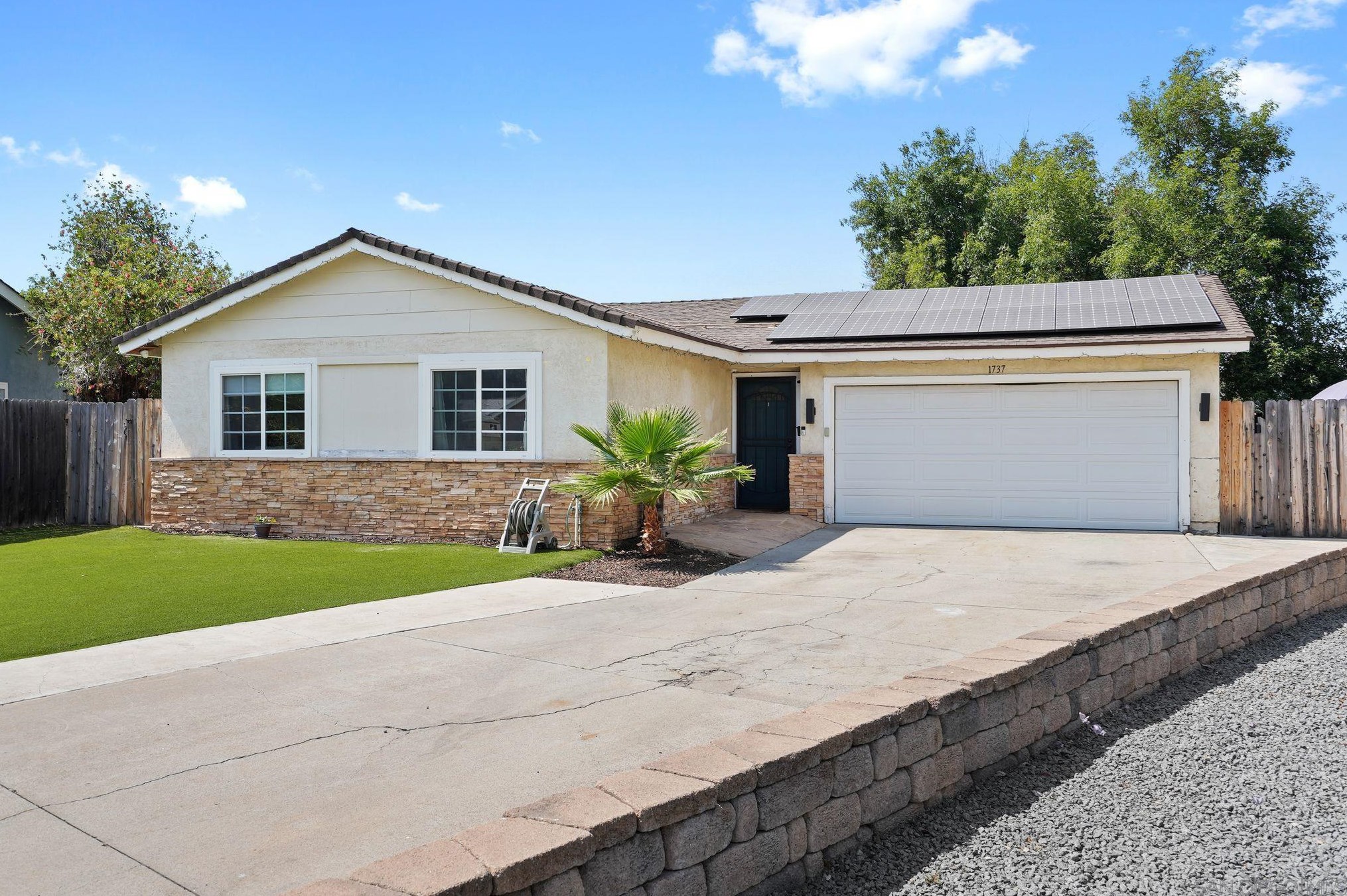 1737 Weathervane Pl, Escondido, CA 92027