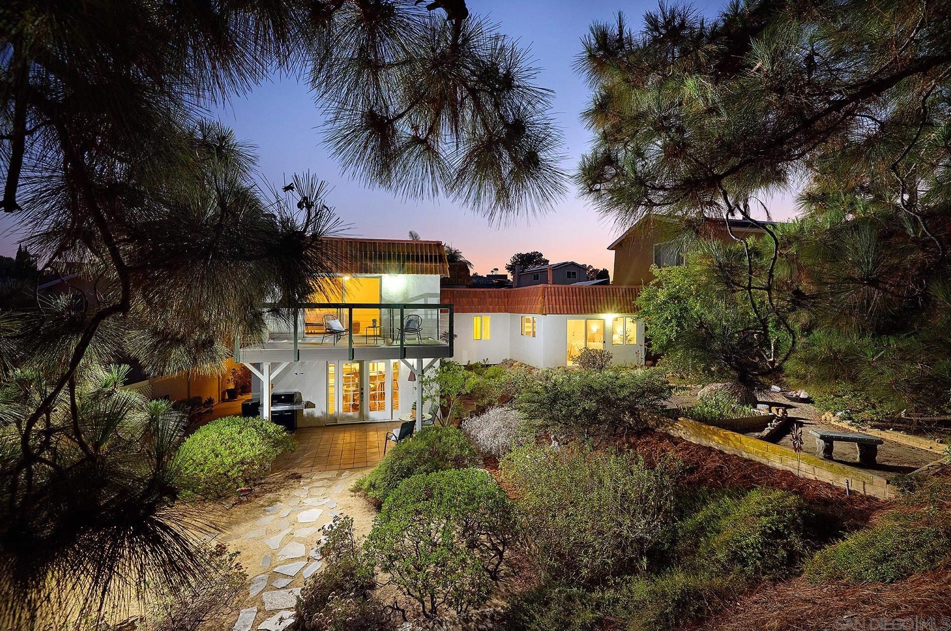 3265 Erie St, San Diego, CA 92117