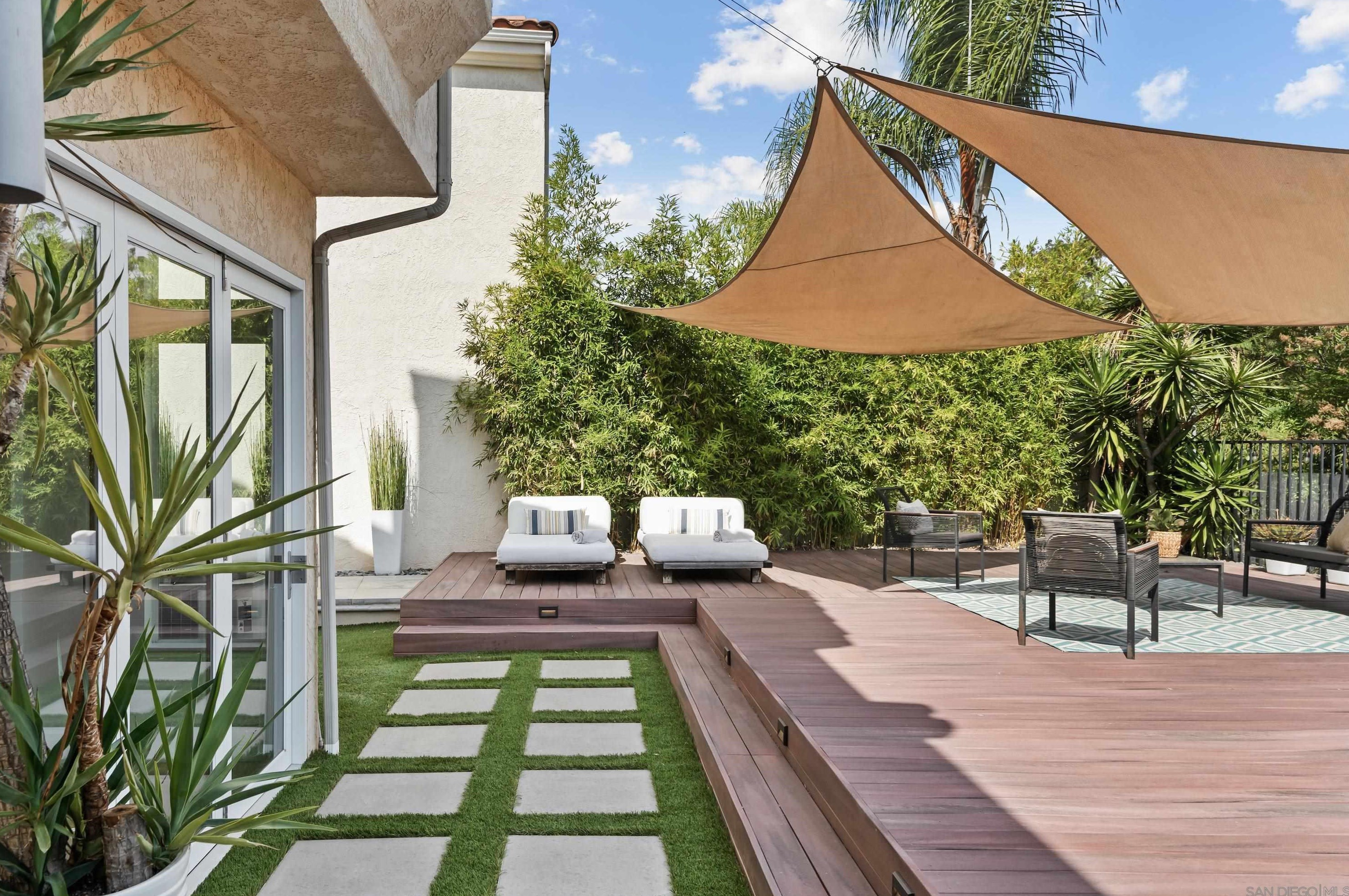 5477 Camino Playa Malaga, San Diego CA 92124-4124 exterior