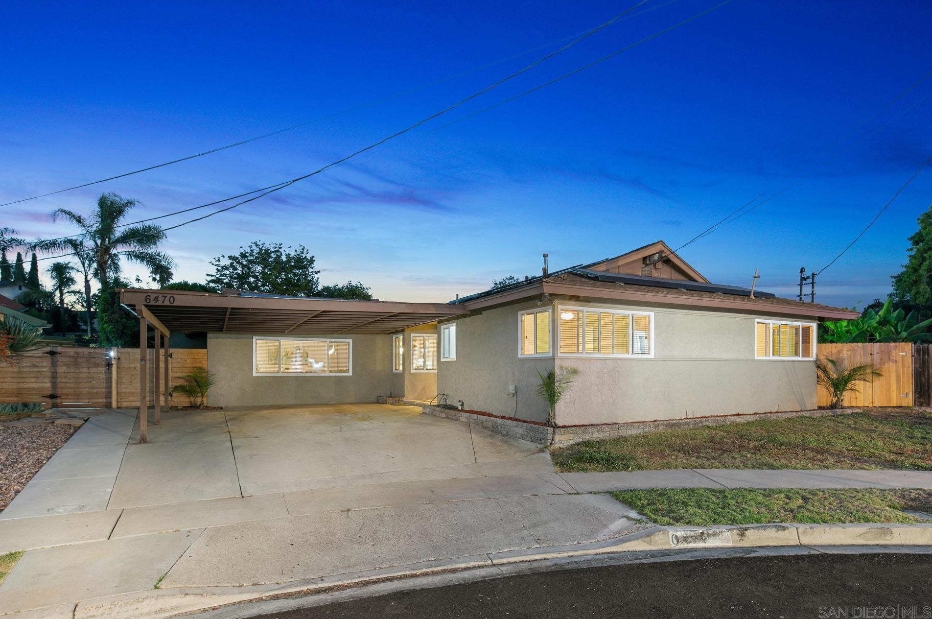 6470 Beaver Lake Ct, San Diego, CA 92119