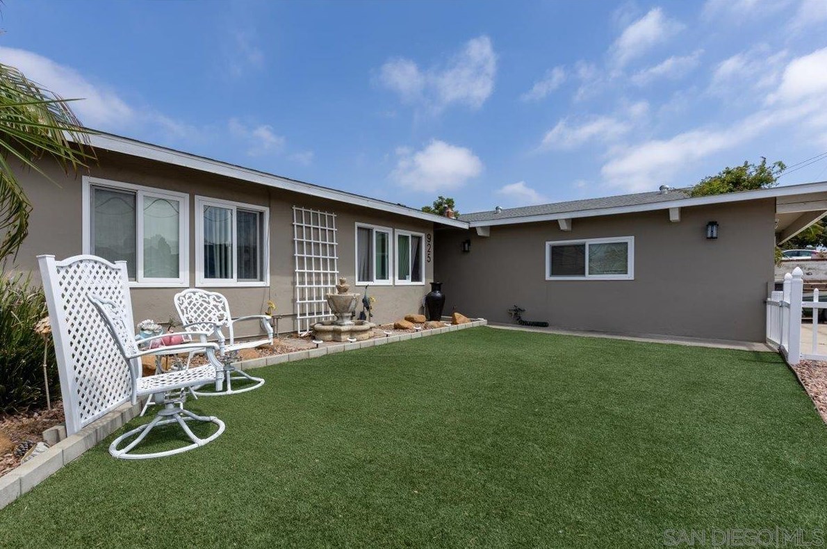 925 Myra Ave, Chula Vista, CA 91911