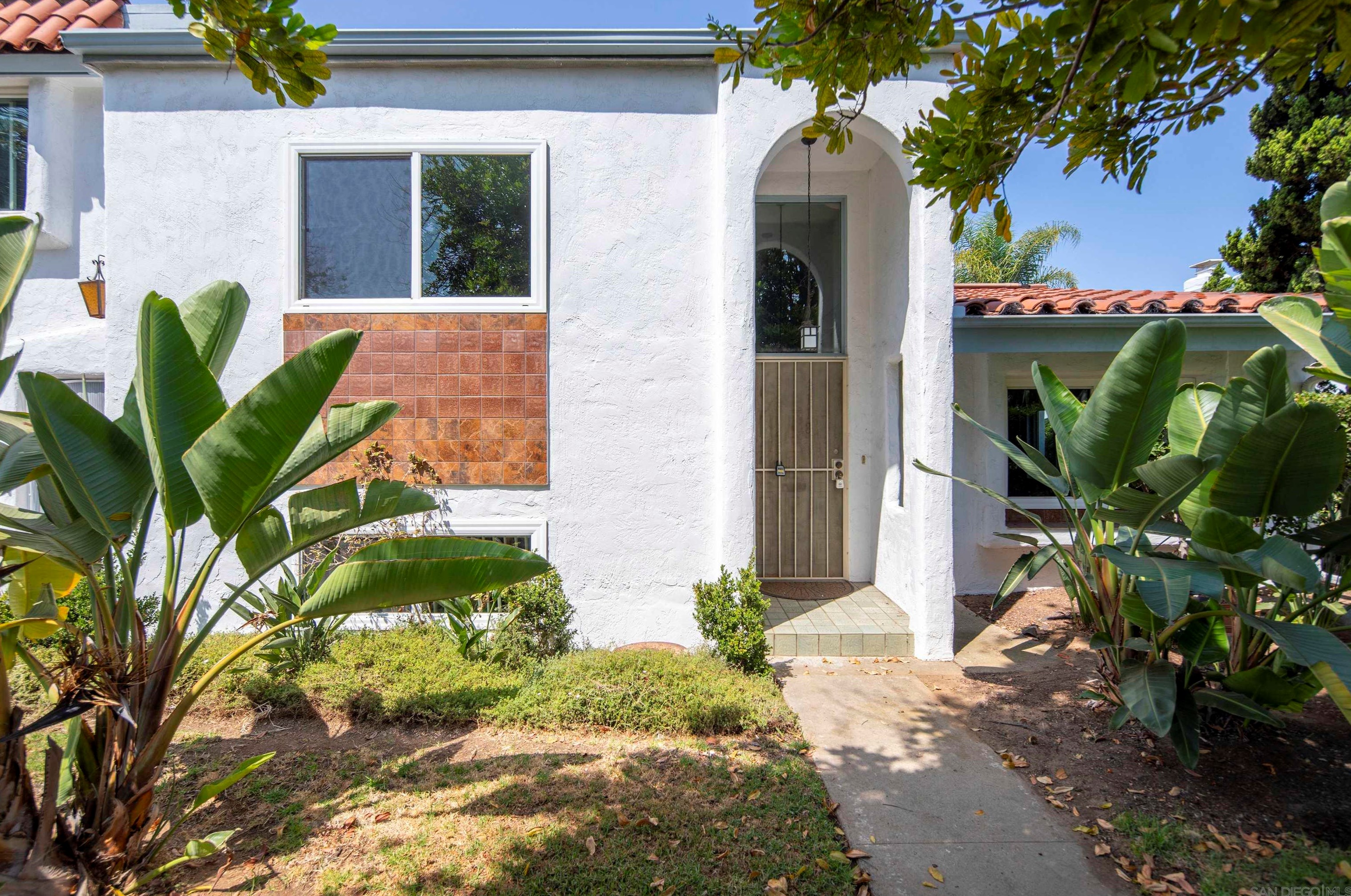 4118 Genesee Ave, San Diego, CA 92111-2716
