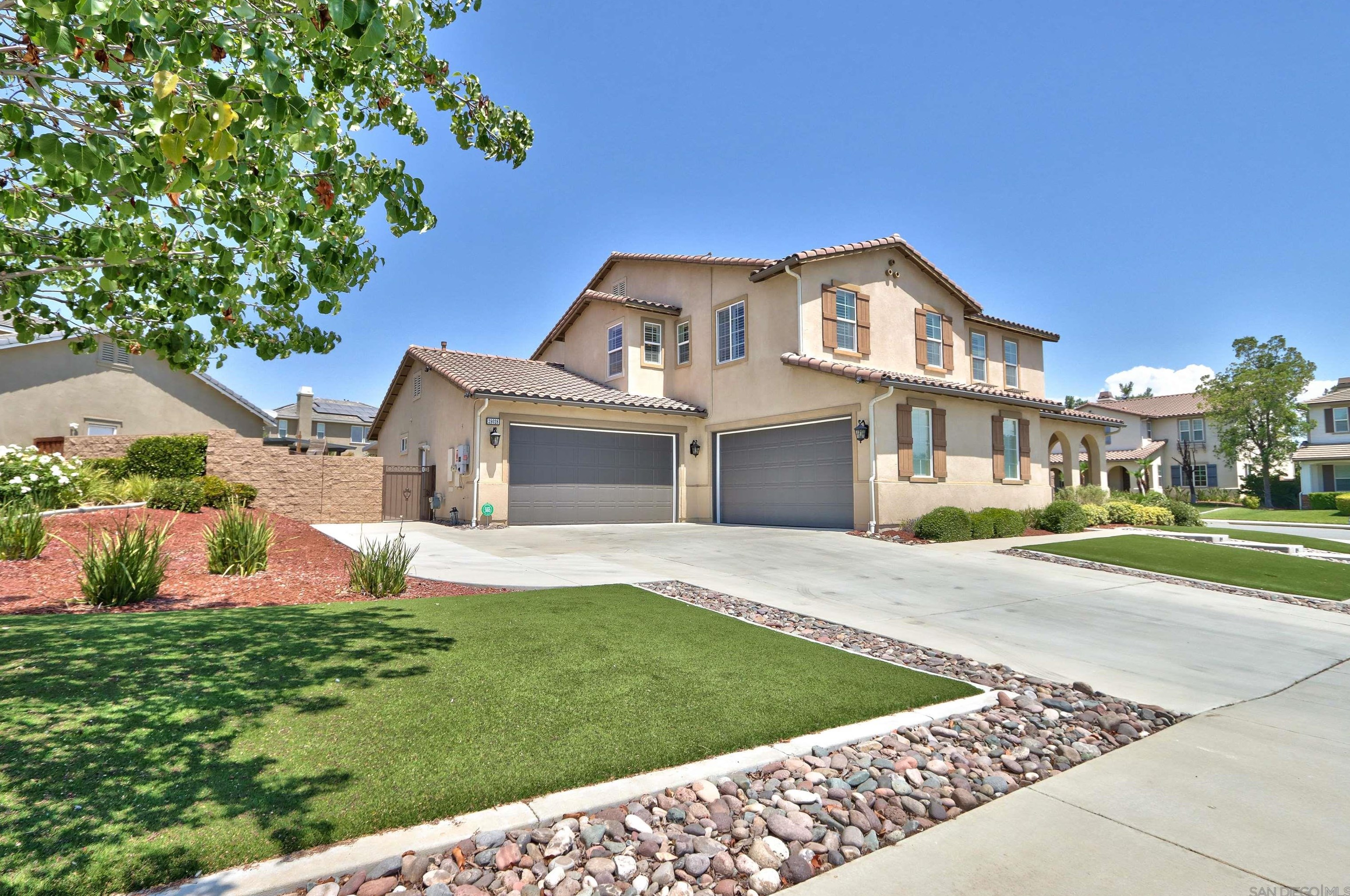 29028 Golden Lake Cir, Menifee, CA 92585