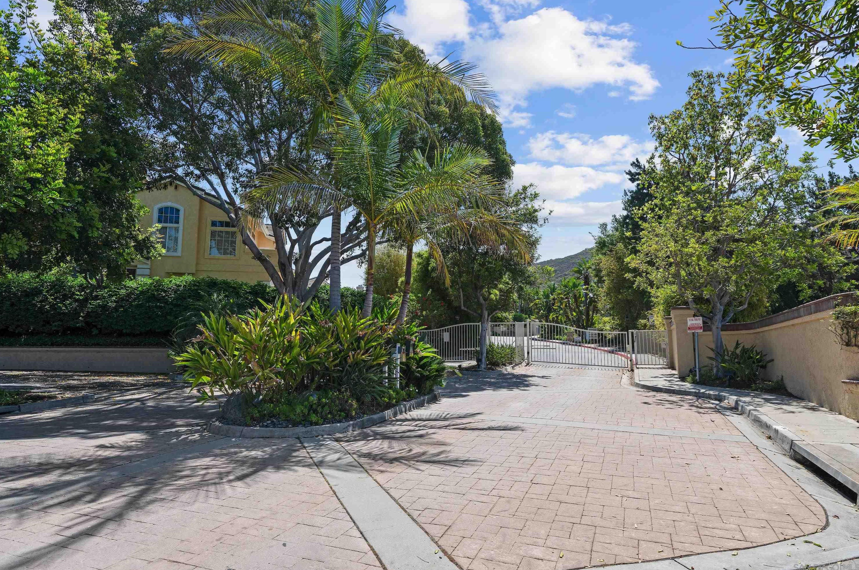 11311 Provencal Pl, San Diego CA  92128-3672 exterior