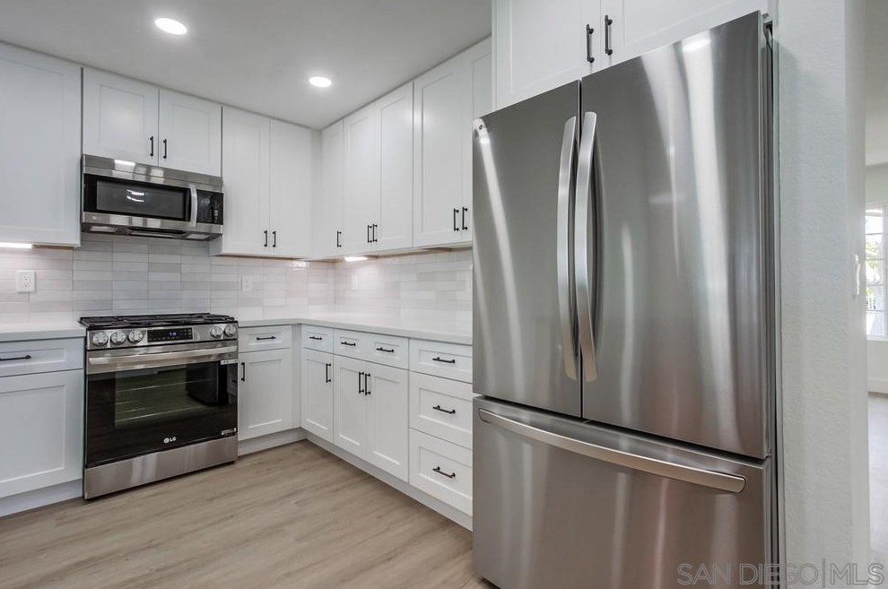 10190 Drumcliff Ave, San Diego CA 92126-3632 exterior