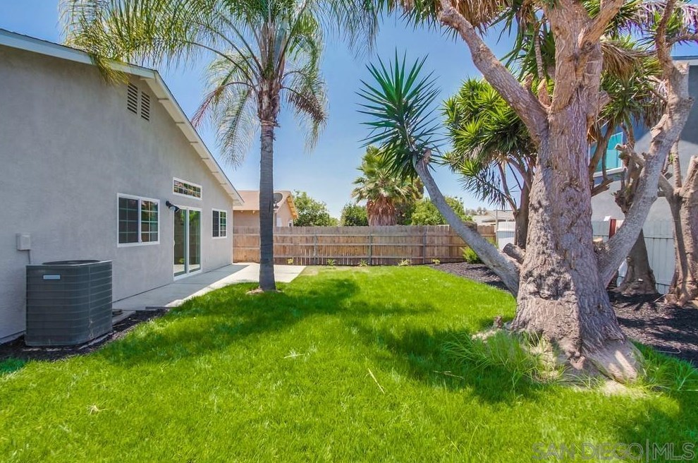 10190 Drumcliff Ave, San Diego CA 92126-3632 exterior