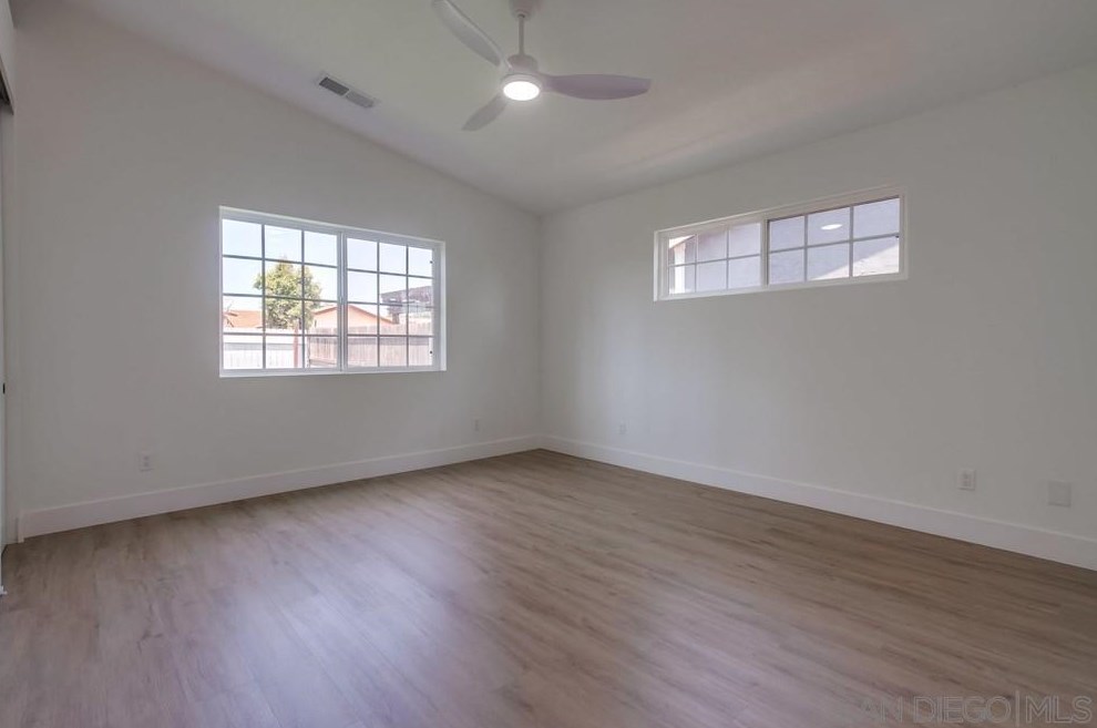 10190 Drumcliff Ave, San Diego CA 92126-3632 exterior