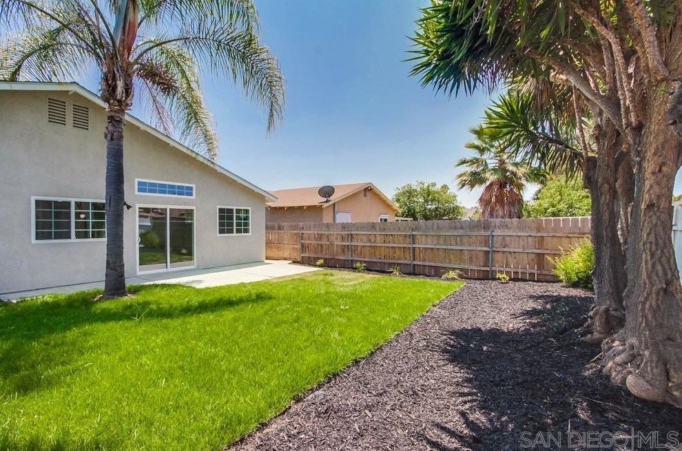 10190 Drumcliff Ave, San Diego CA 92126-3632 exterior