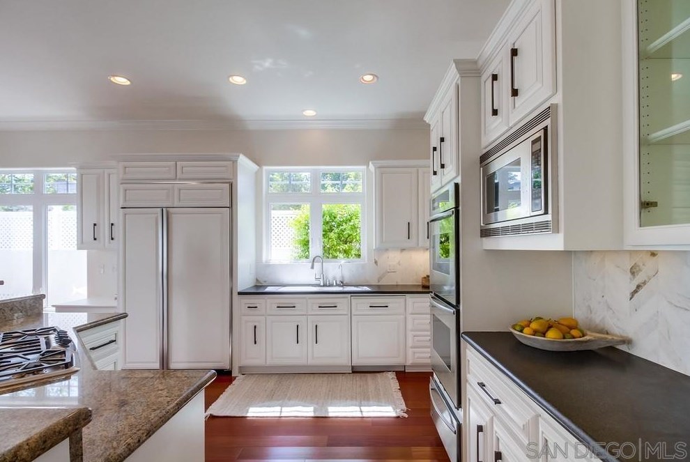 541 Margarita Ave, San Diego CA 92118-2326 exterior