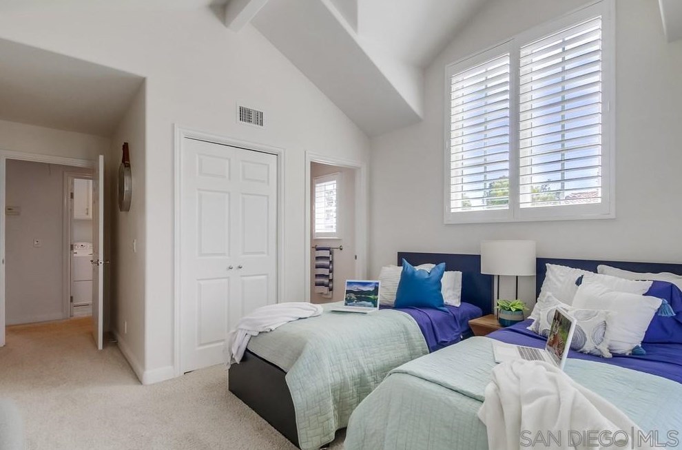 541 Margarita Ave, San Diego CA 92118-2326 exterior