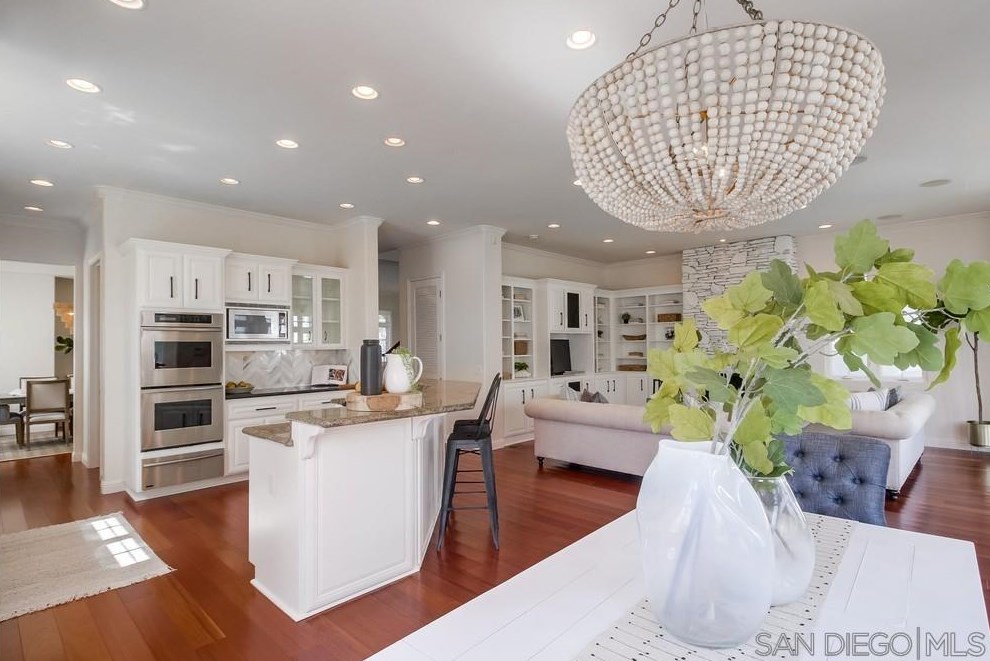 541 Margarita Ave, San Diego CA 92118-2326 exterior