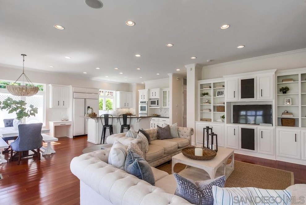 541 Margarita Ave, San Diego CA 92118-2326 exterior