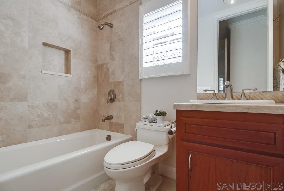 541 Margarita Ave, San Diego CA 92118-2326 exterior