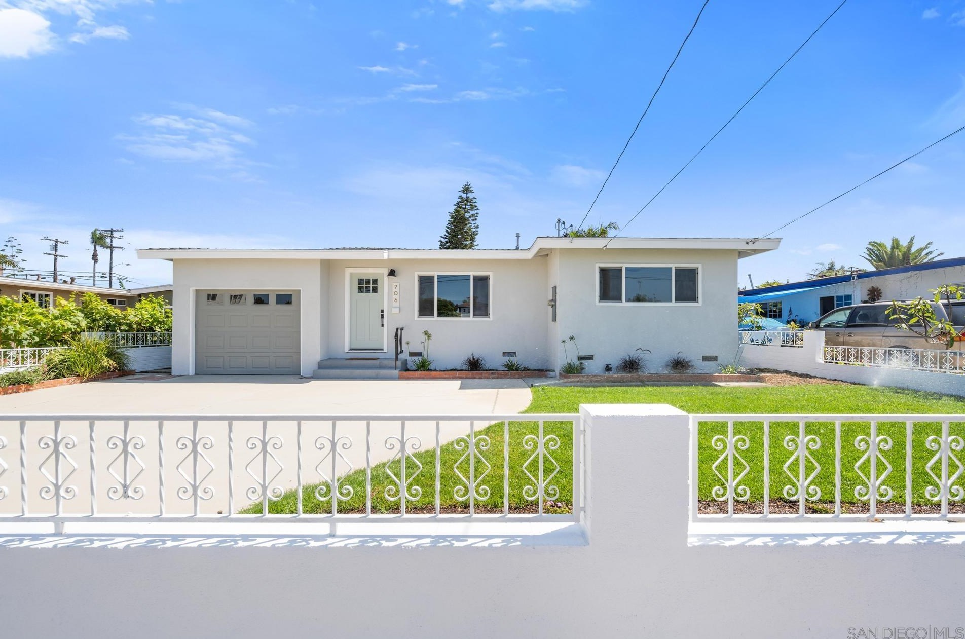 706 Holly St, Oceanside, CA 92058
