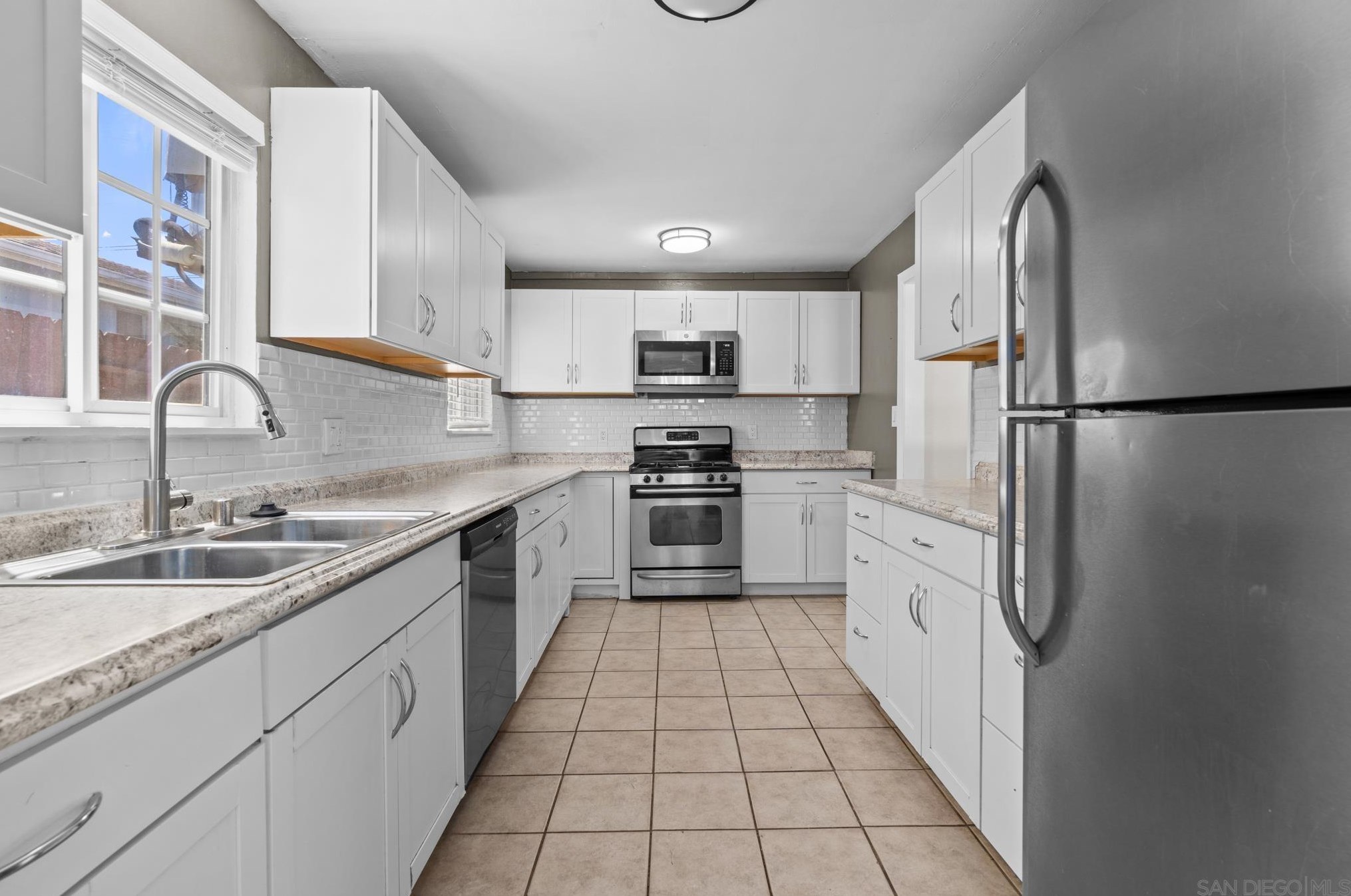 8404 Mono Lake Dr, San Diego, CA 92119
