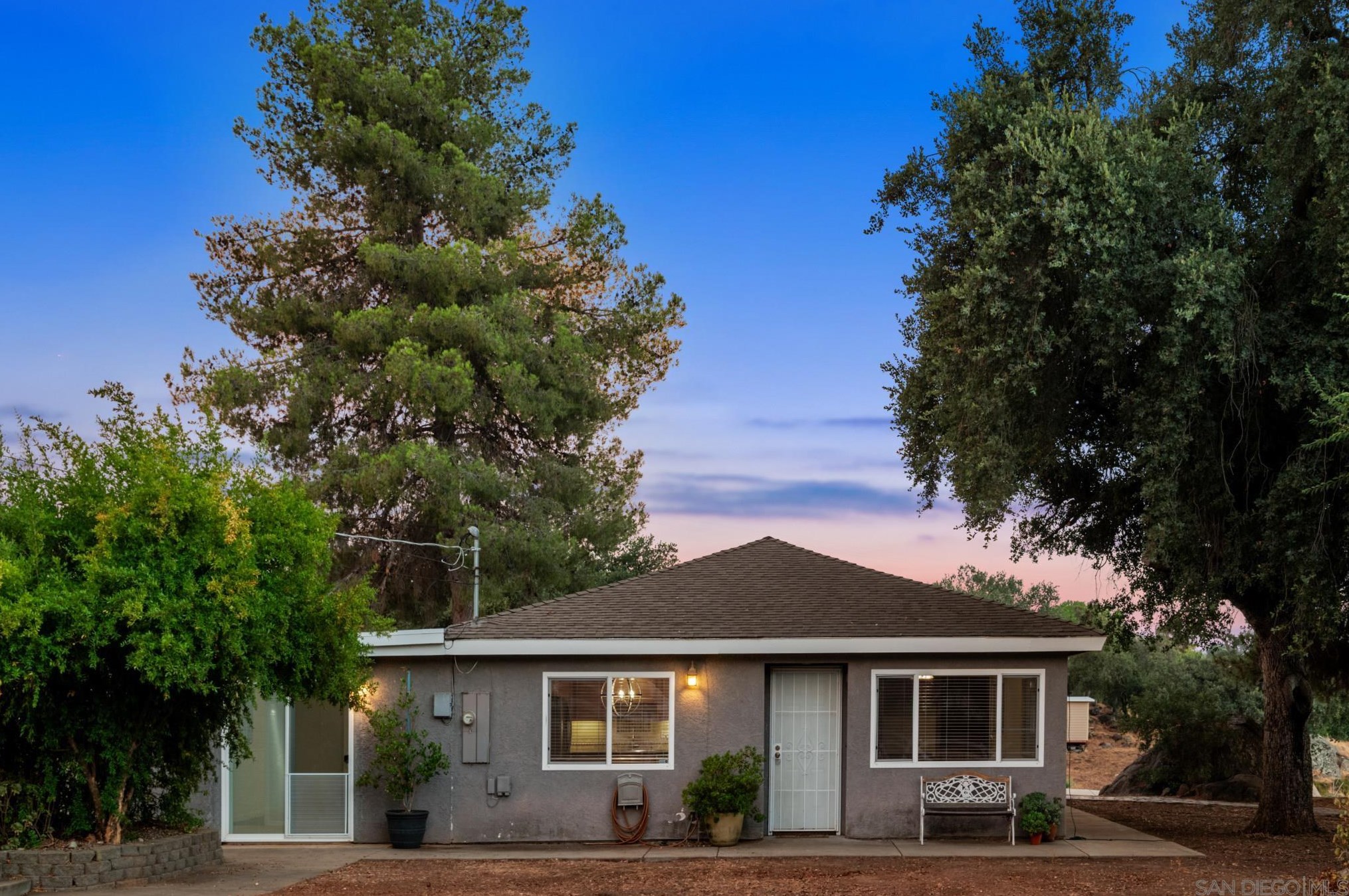 1635 Roble Grande Rd, Alpine, CA 91901