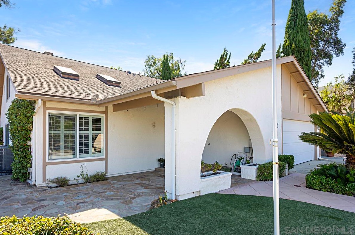 11477 Aliento Ct, San Diego, CA 92127