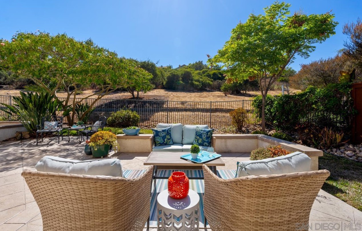 11528 Wills Creek Rd, San Diego CA  92131-3706 exterior