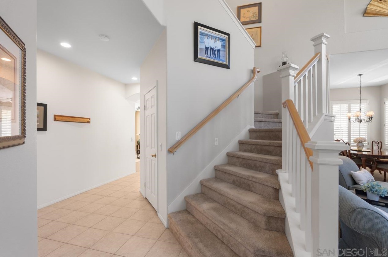 11528 Wills Creek Rd, San Diego CA  92131-3706 exterior