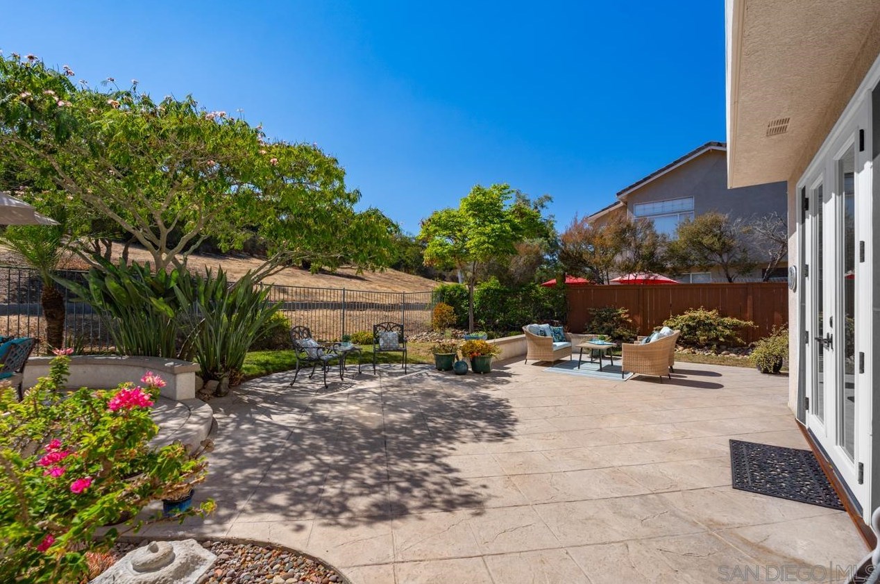 11528 Wills Creek Rd, San Diego CA  92131-3706 exterior